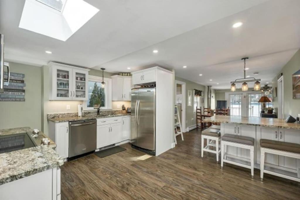 Waterfront Home With Dock Belmont Bagian luar foto