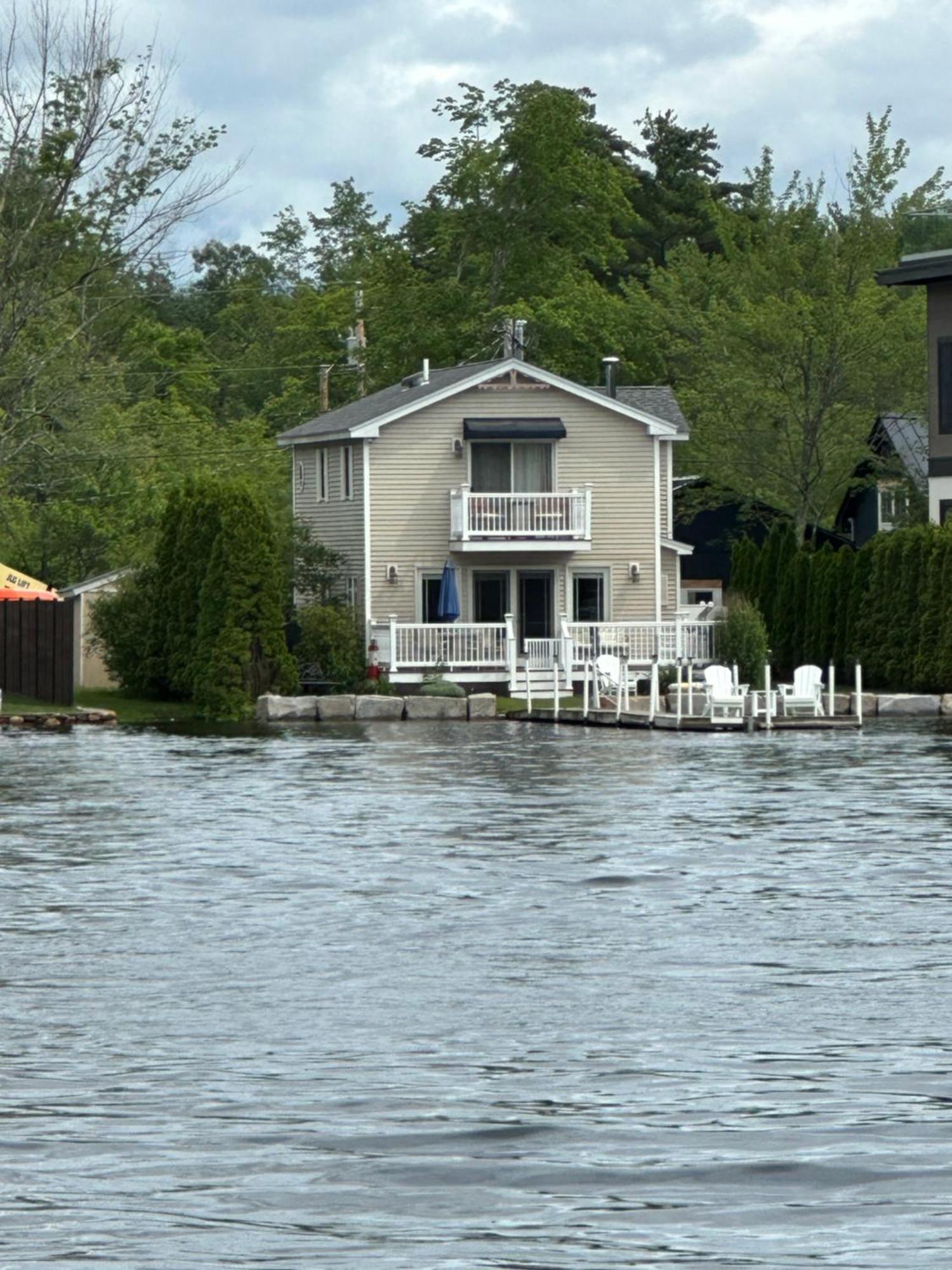 Waterfront Home With Dock Belmont Bagian luar foto
