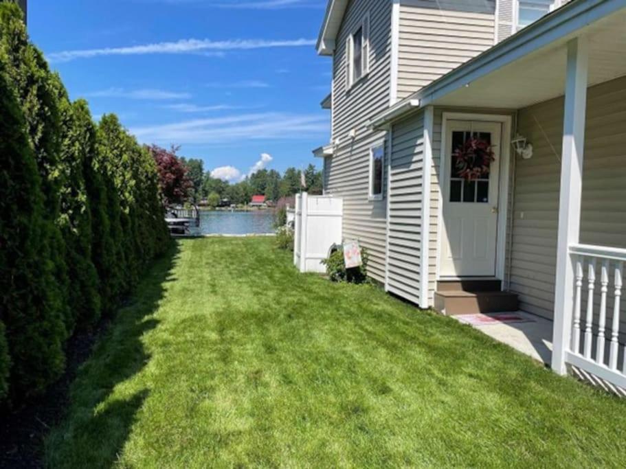 Waterfront Home With Dock Belmont Bagian luar foto